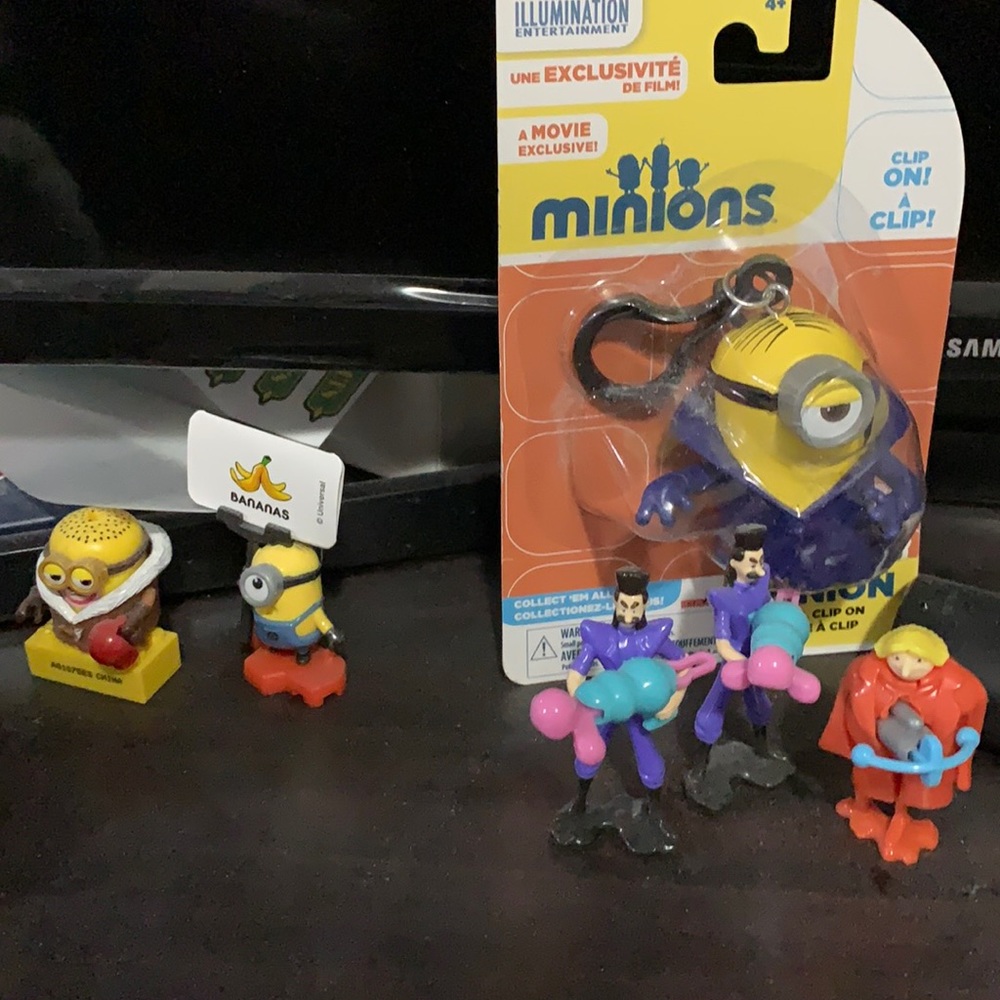 Minion toys bundle 6 pieces